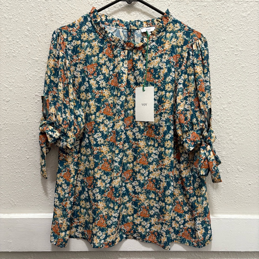 VOY Women's Floral Tie Sleeve Blouse NWT M